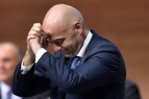 Sự chuyển mình của Gianni Infantino